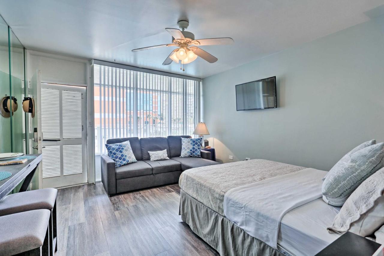 Virginia Beach Studio With Balcony And Pool View! 아파트 외부 사진