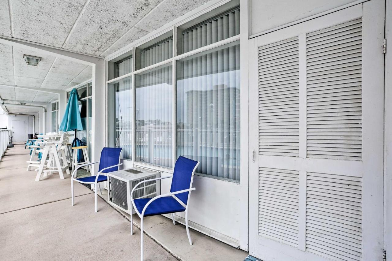 Virginia Beach Studio With Balcony And Pool View! 아파트 외부 사진